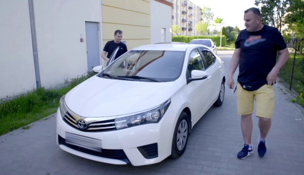 Corolla czy Insignia?